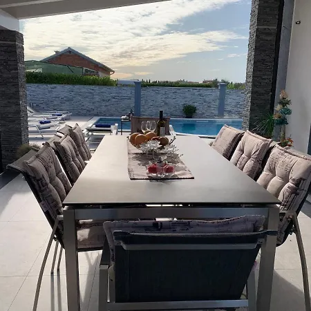 Luxury With A Swimming Pool - 21792 Fazana