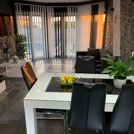 Villa Luxury With A Swimming Pool - 21792 *